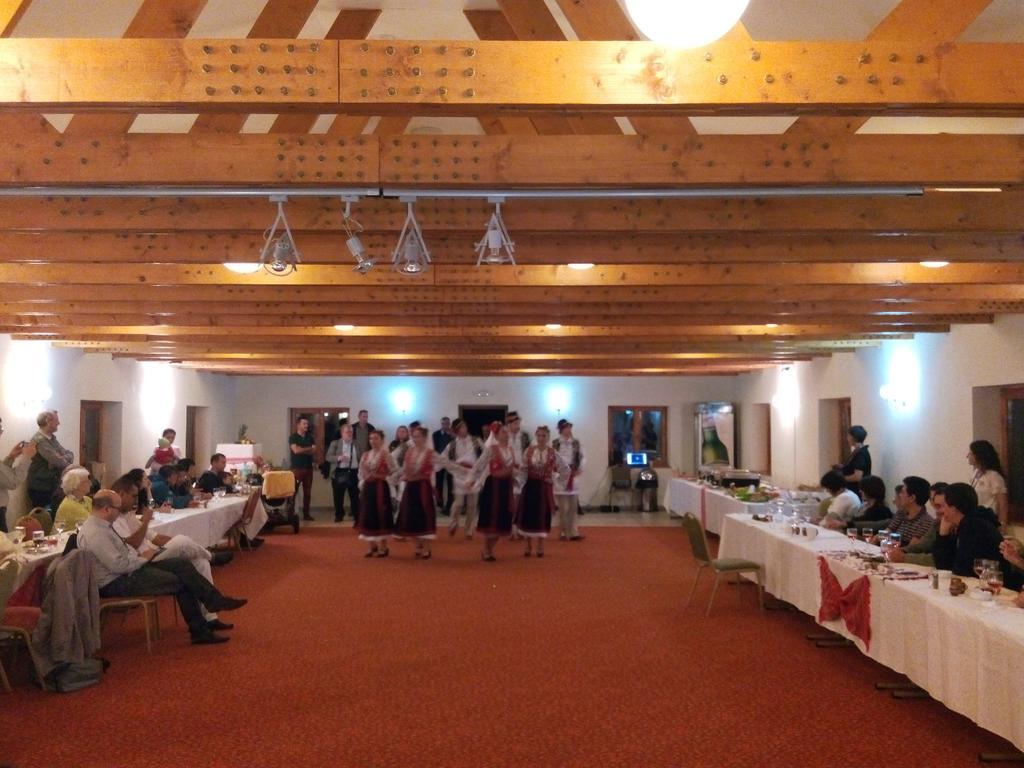 Hotel Bucegi Portile Regatului Пырыул-Рече Экстерьер фото