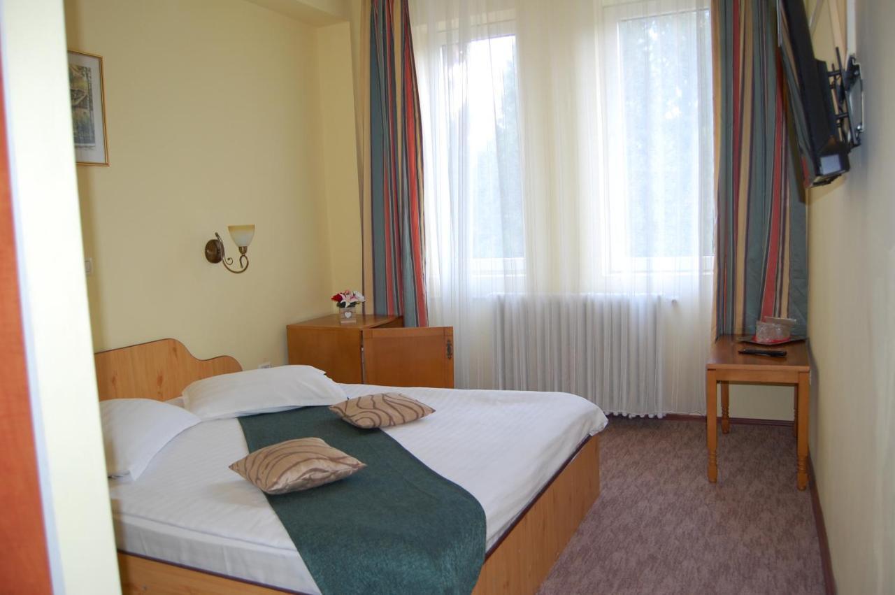 Hotel Bucegi Portile Regatului Пырыул-Рече Экстерьер фото